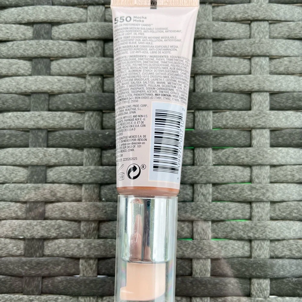 Revlon Photoready Candid Natural Finish Foundation #550 Mocha, NEW!